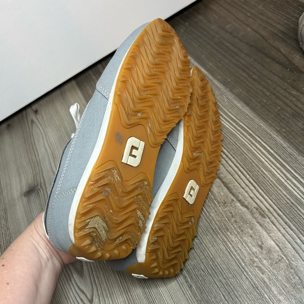 Footjoy Women’s Sport Retro Spikeless Golf Shoe - Picture 4 of 4